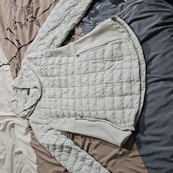 The North face quilted sweater - Picture 1 of 5
